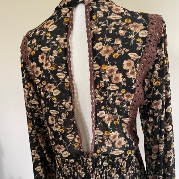 Embroidered Floral Blouse Womens M Boho Prairie Western Folk Open Back Romantic - Picture 9 of 12
